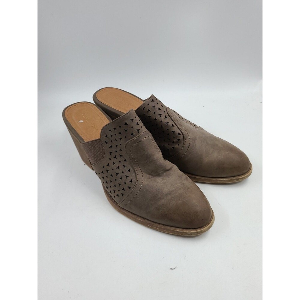 Maurices Womens Bailey Slip On Heel Mule Clog Shoes Closed Toe Size 8.5
